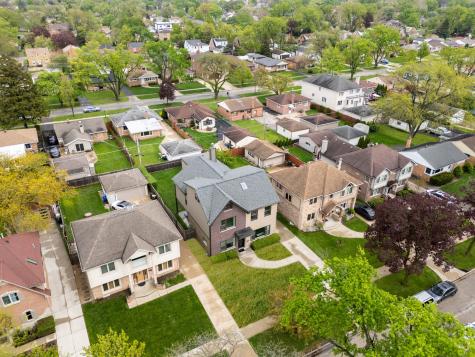 8277 North Wisner Street Niles IL 60714