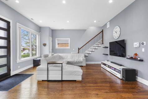 8277 North Wisner Street Niles IL 60714