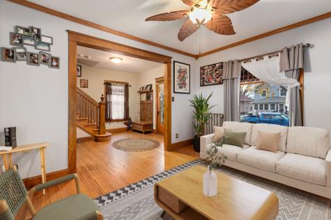 610 Watson Street Aurora IL 60505