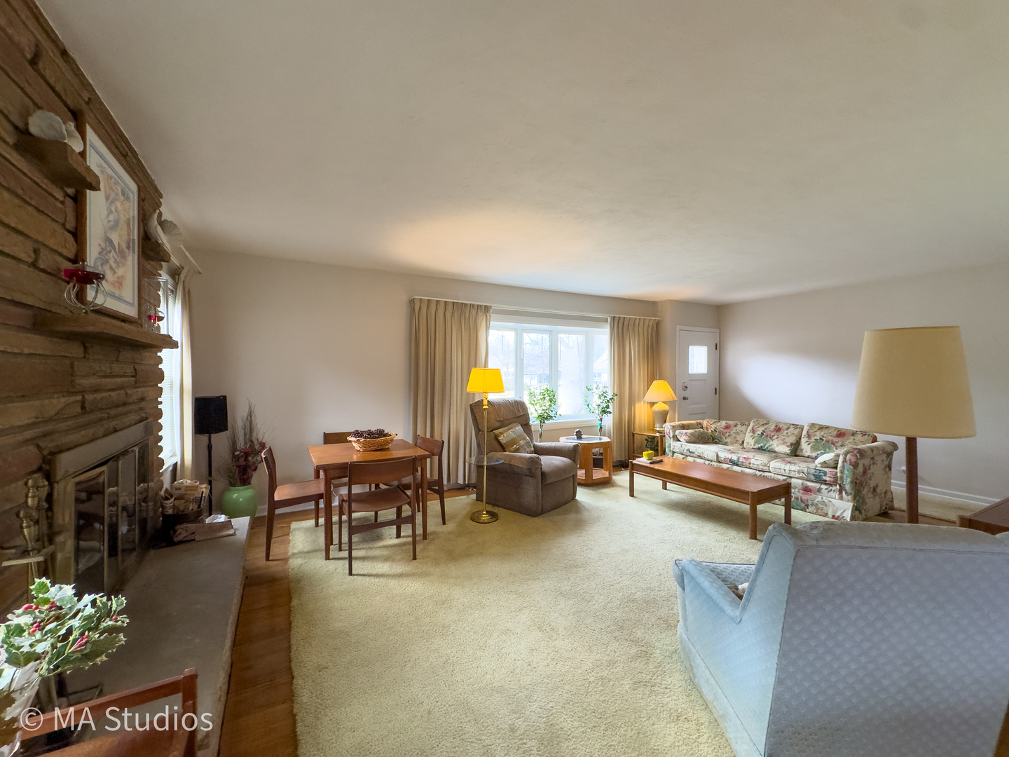 1219 Golf Lane Wheaton IL 60189