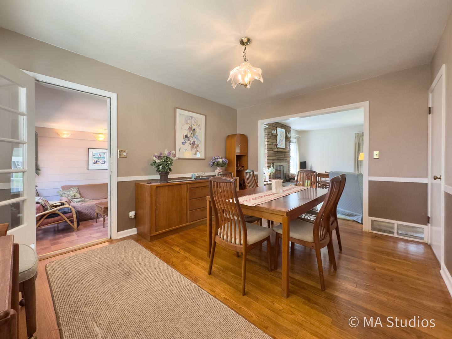 1219 Golf Lane Wheaton IL 60189