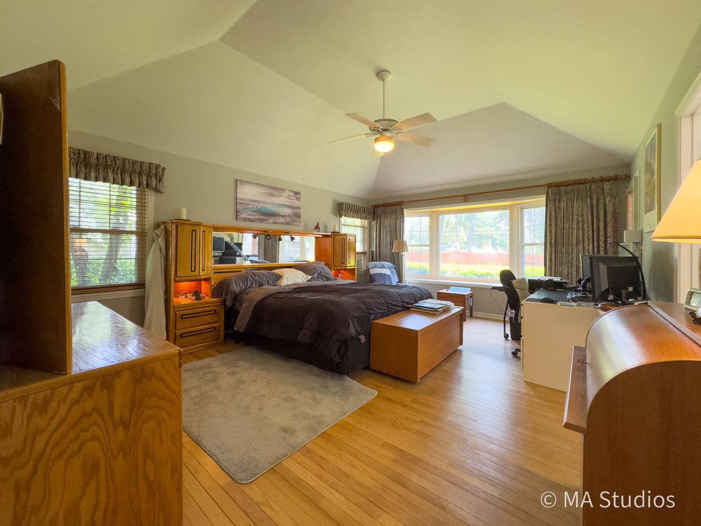 1219 Golf Lane Wheaton IL 60189