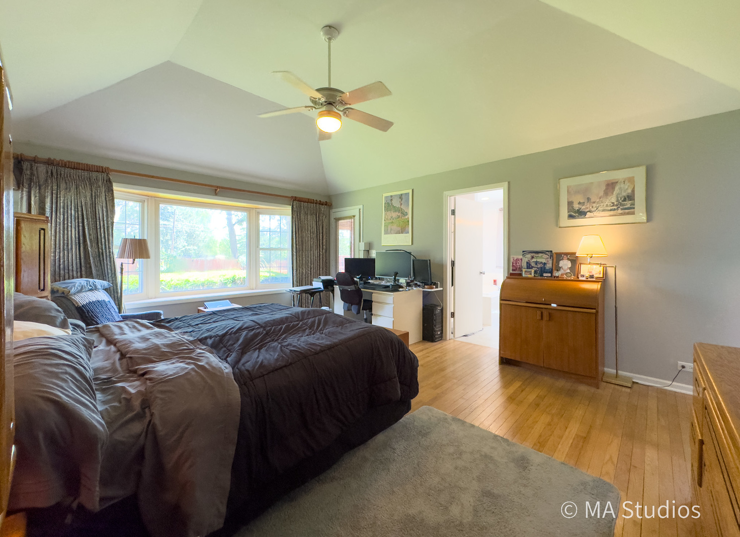 1219 Golf Lane Wheaton IL 60189