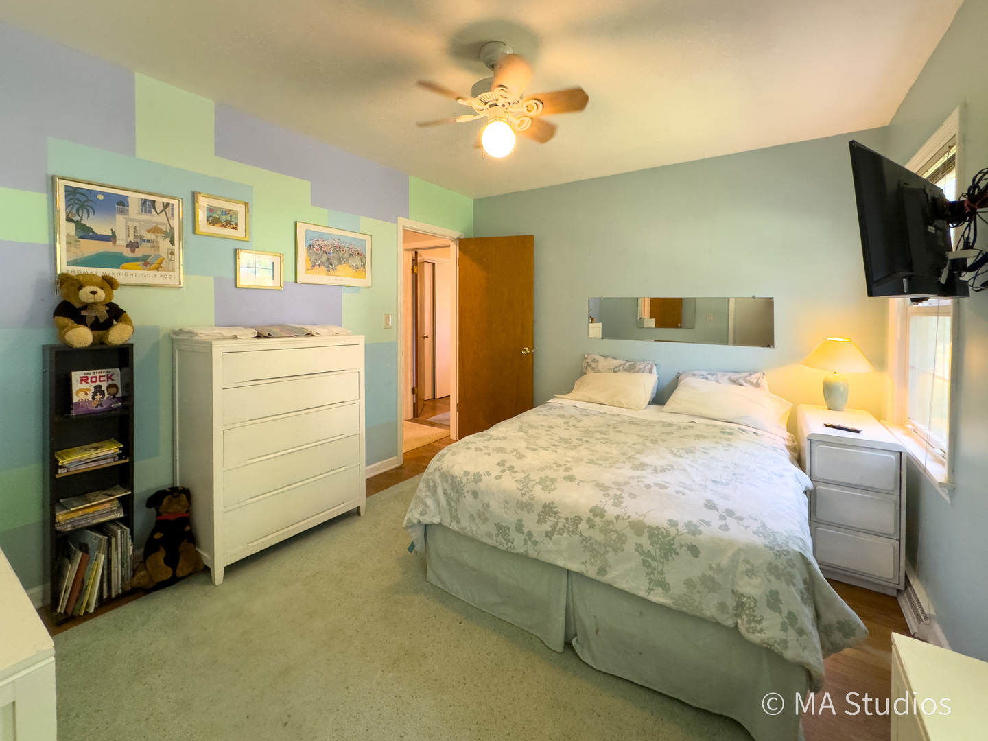 1219 Golf Lane Wheaton IL 60189