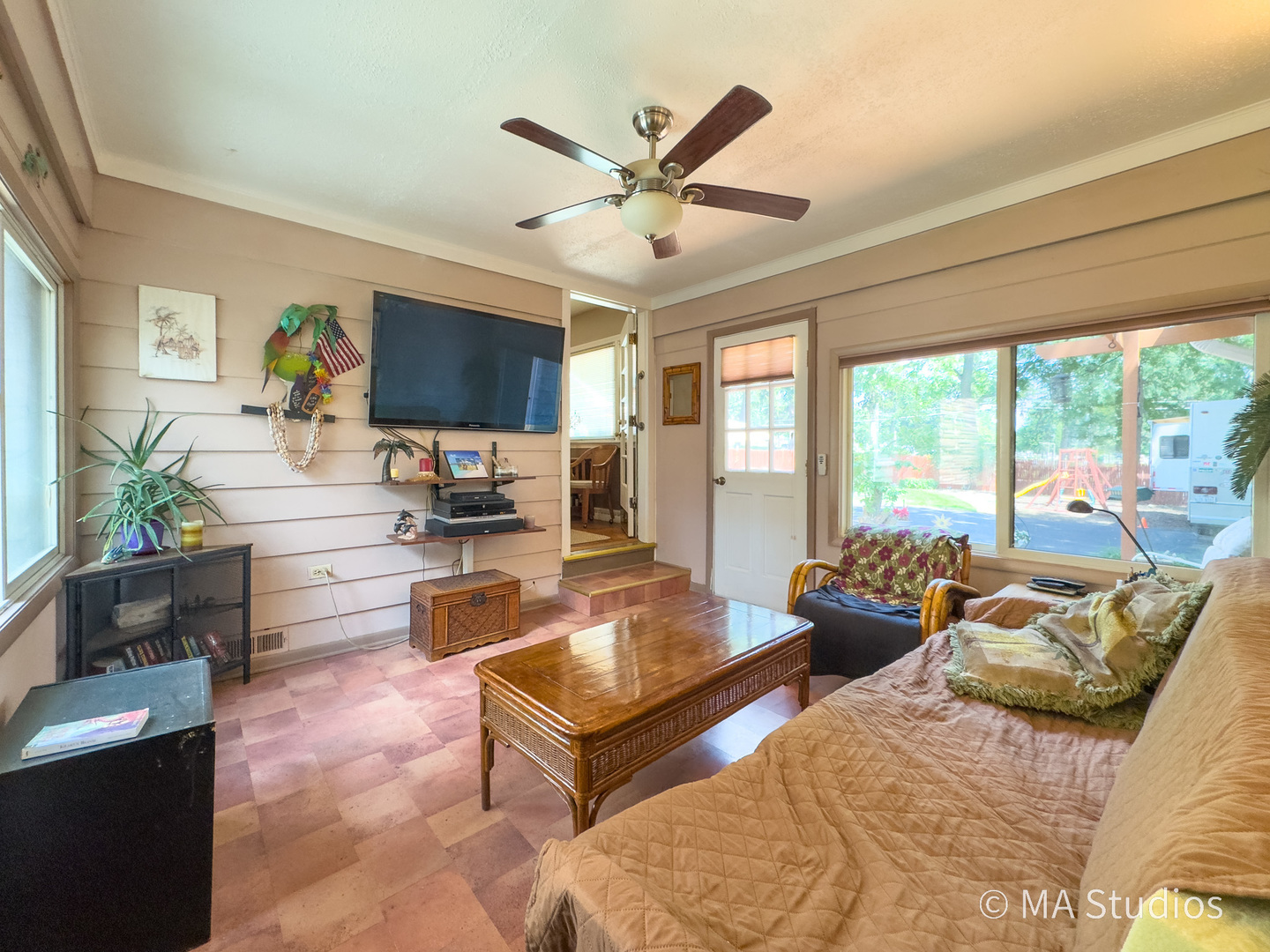 1219 Golf Lane Wheaton IL 60189