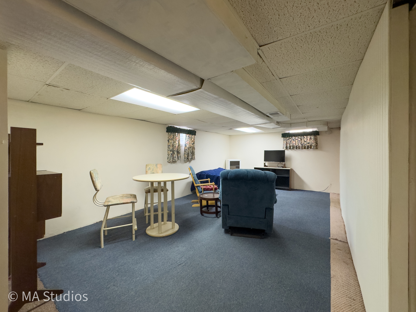 1219 Golf Lane Wheaton IL 60189