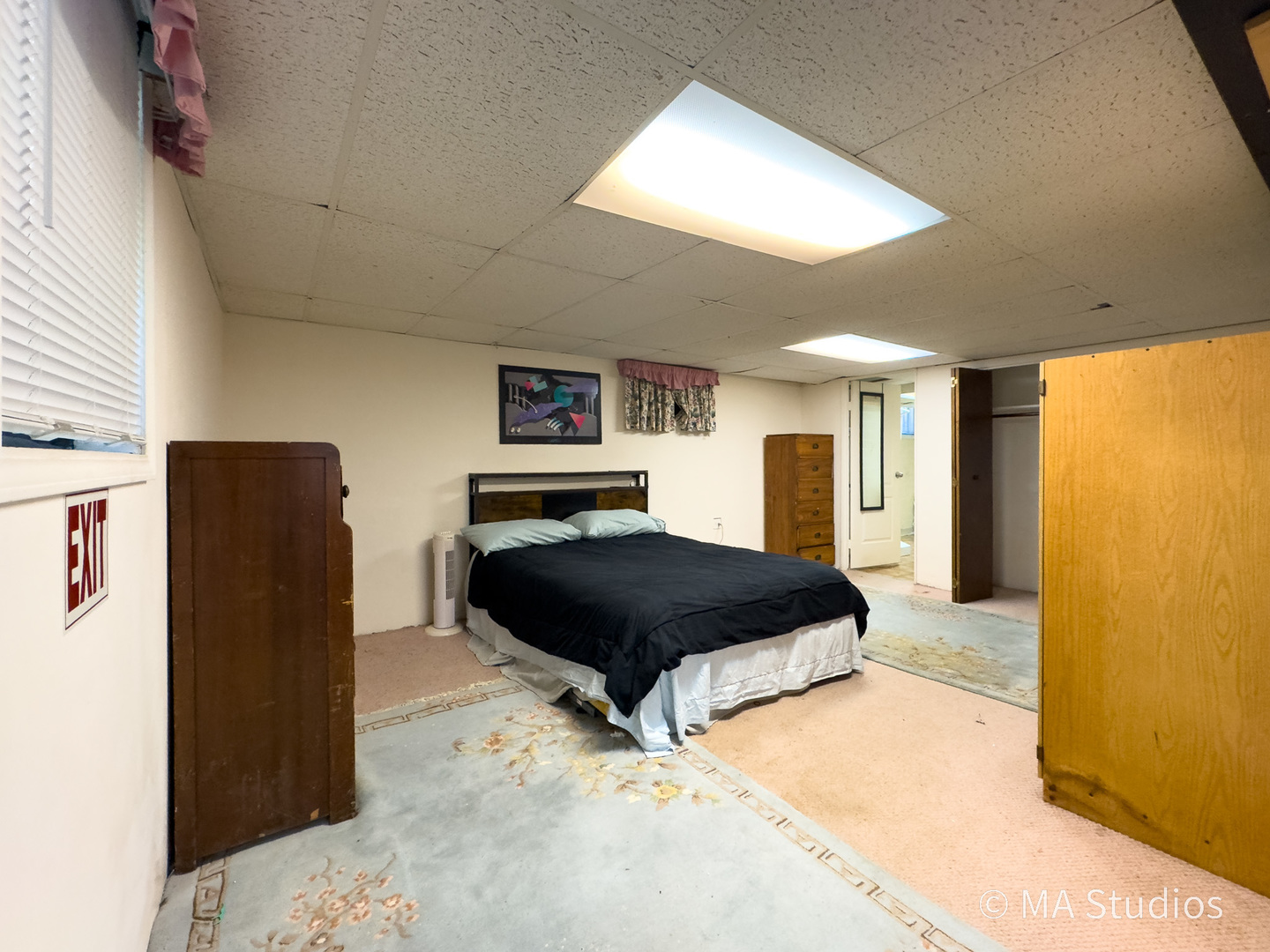 1219 Golf Lane Wheaton IL 60189