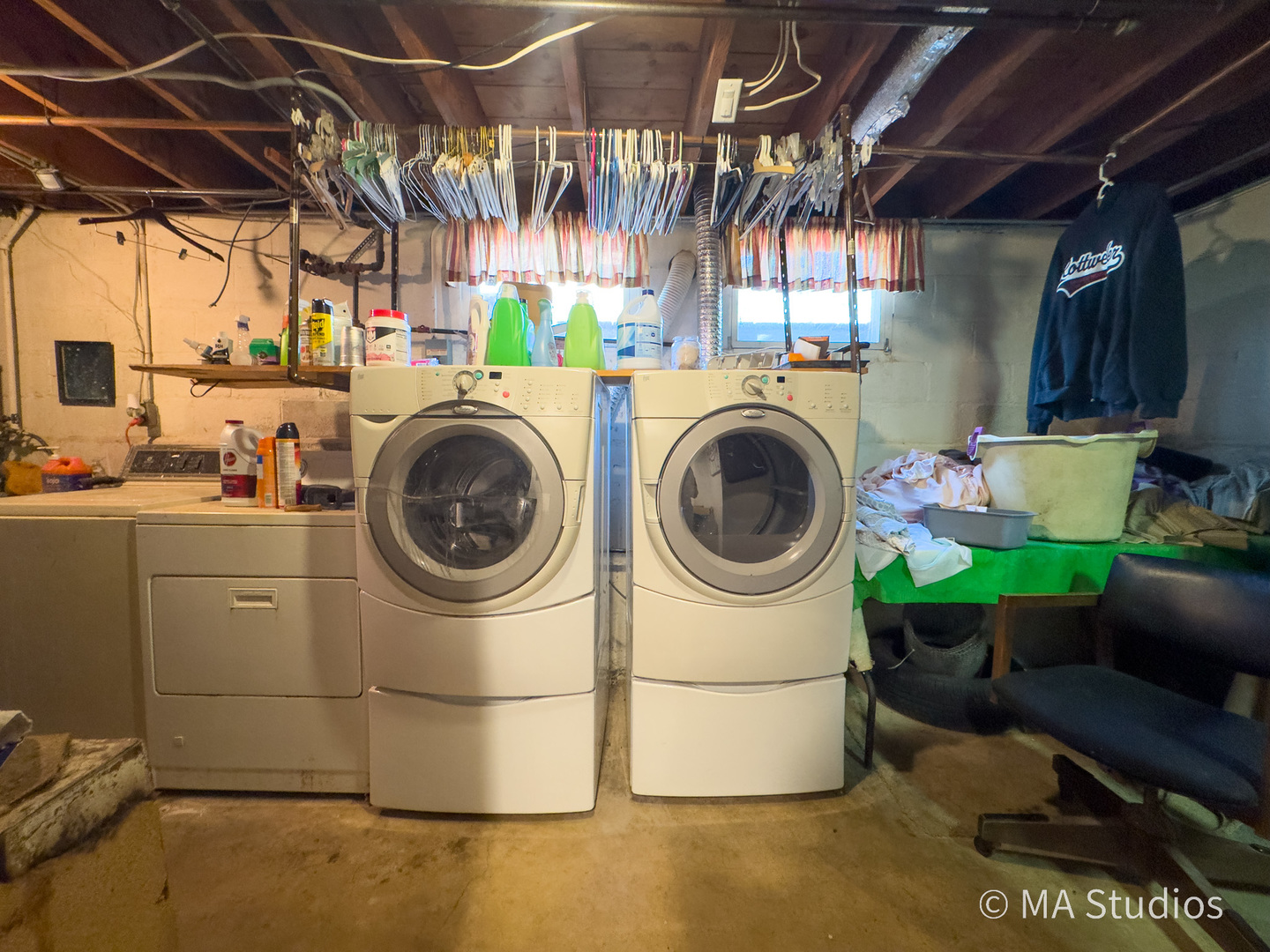 1219 Golf Lane Wheaton IL 60189