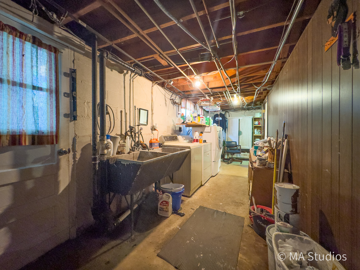 1219 Golf Lane Wheaton IL 60189