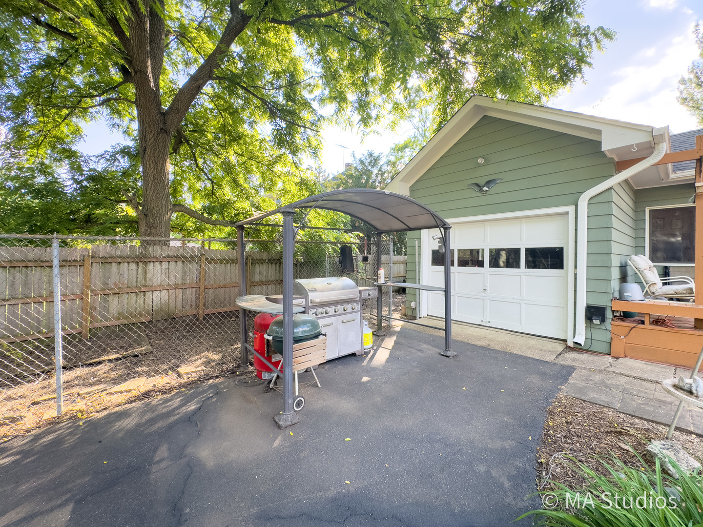 1219 Golf Lane Wheaton IL 60189