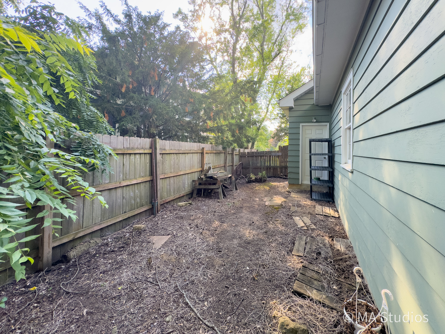 1219 Golf Lane Wheaton IL 60189