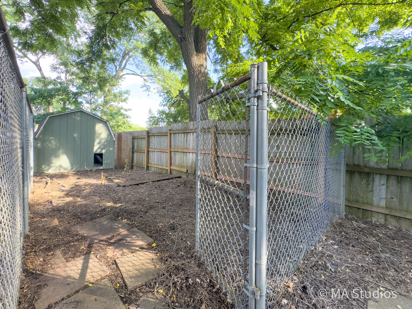 1219 Golf Lane Wheaton IL 60189