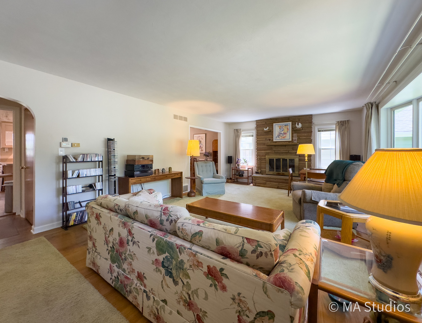 1219 Golf Lane Wheaton IL 60189