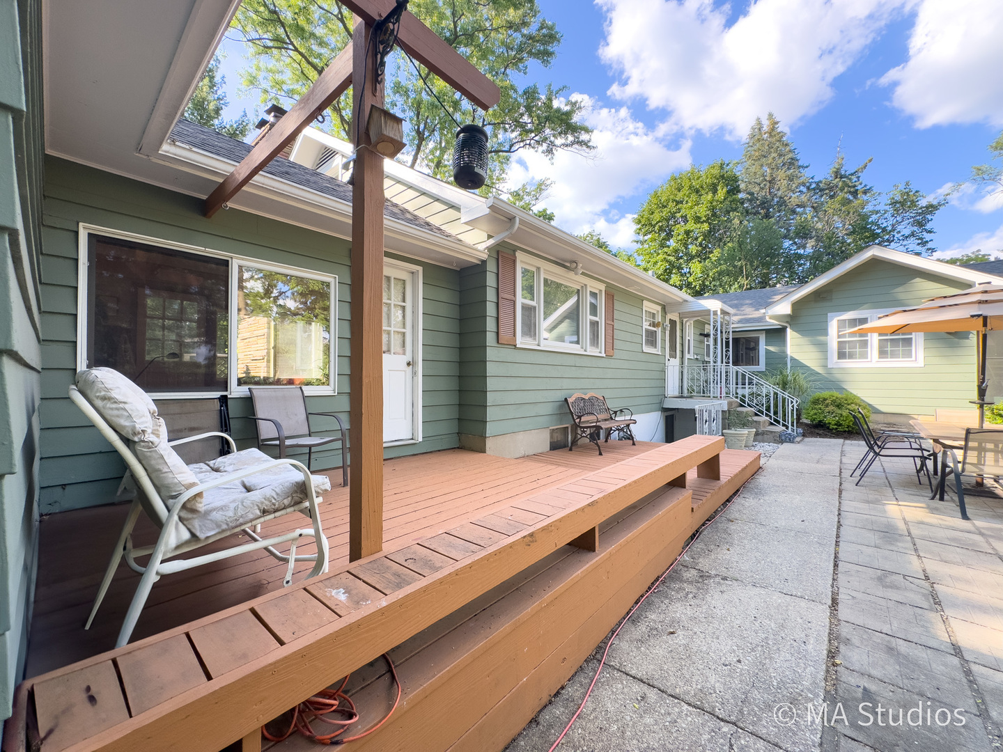 1219 Golf Lane Wheaton IL 60189