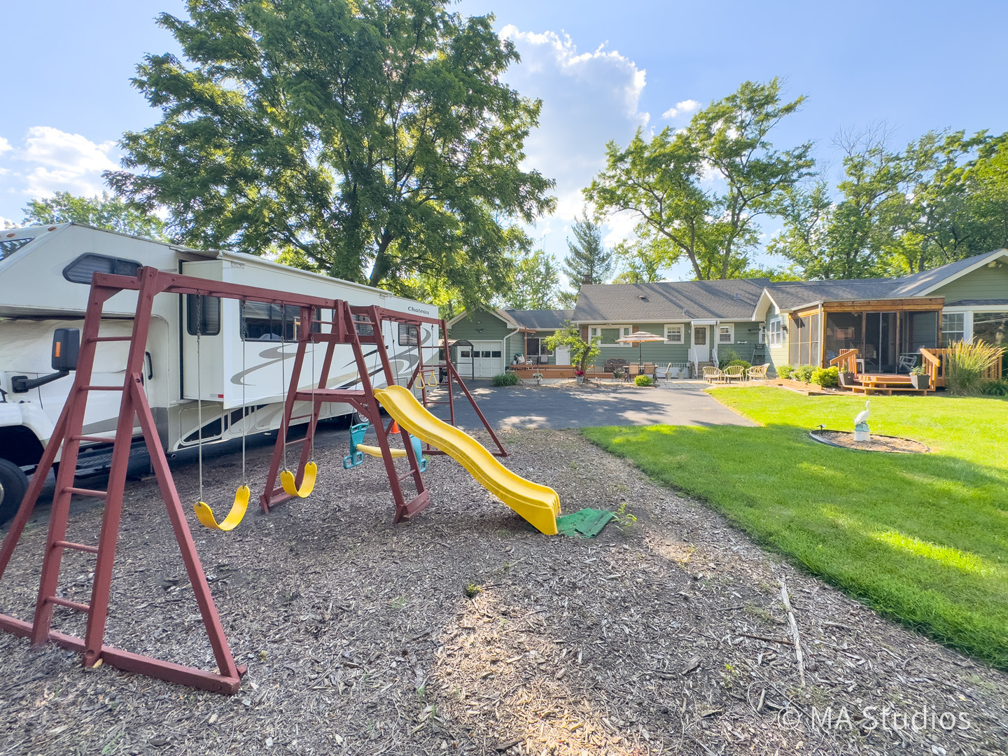 1219 Golf Lane Wheaton IL 60189