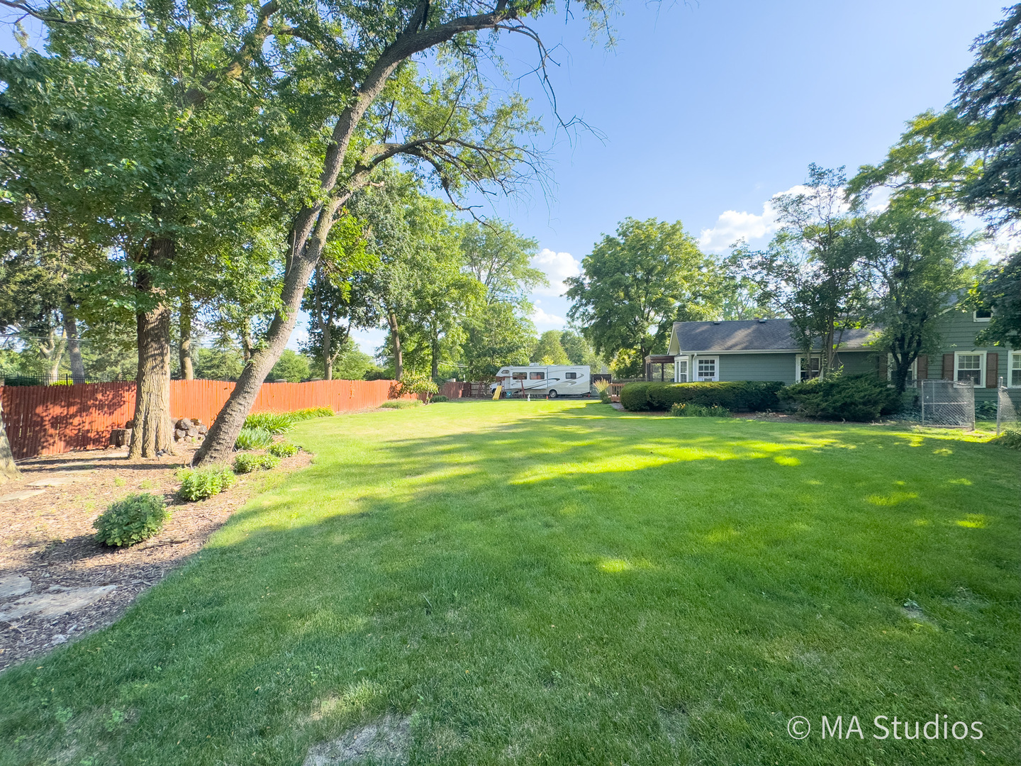 1219 Golf Lane Wheaton IL 60189