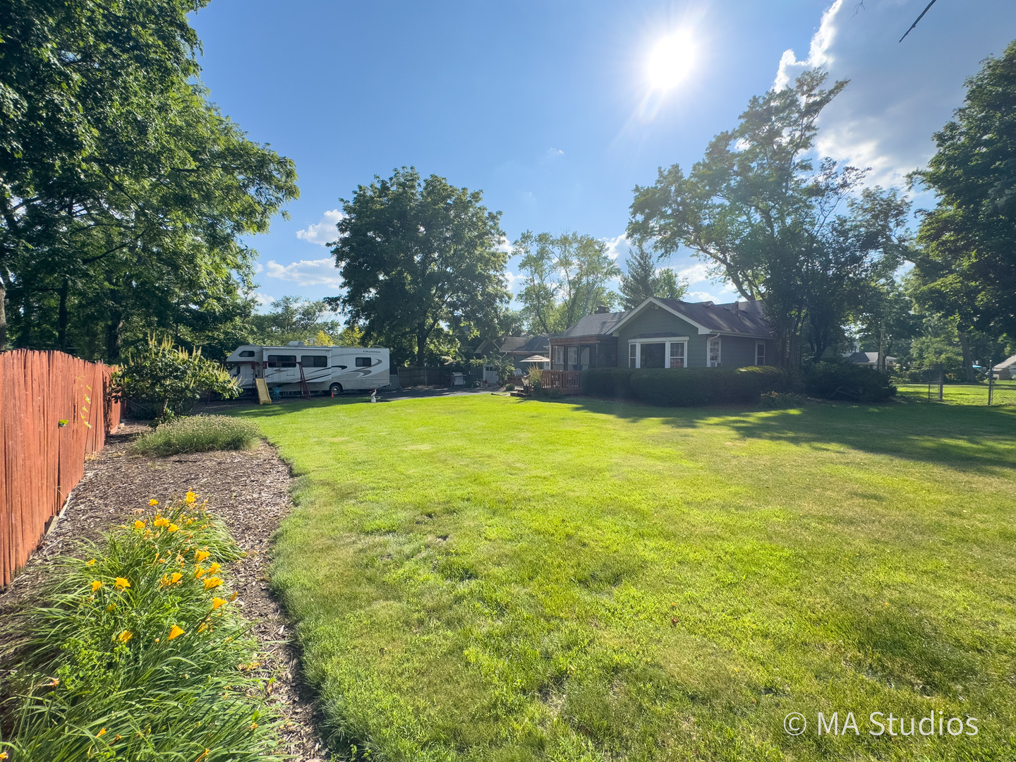 1219 Golf Lane Wheaton IL 60189