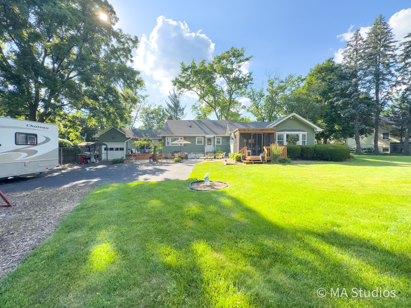 1219 Golf Lane Wheaton IL 60189