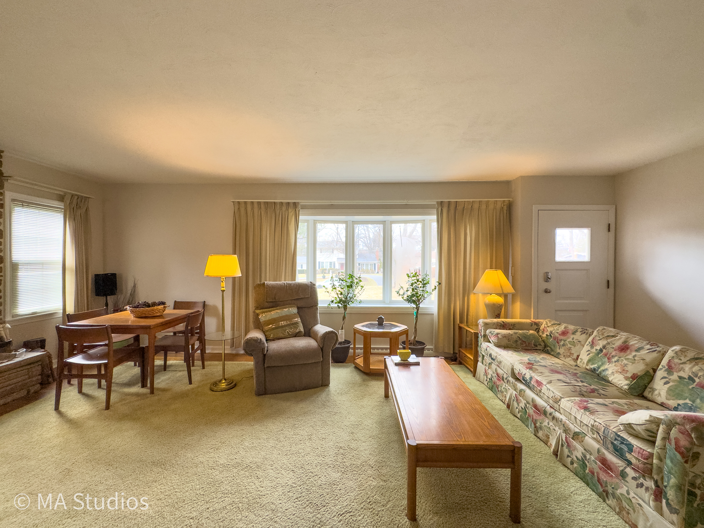 1219 Golf Lane Wheaton IL 60189