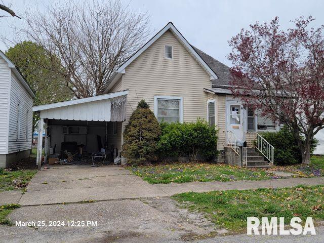 617 North 14th Street Herrin IL 62948