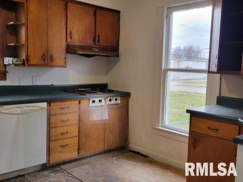 617 North 14th Street Herrin IL 62948