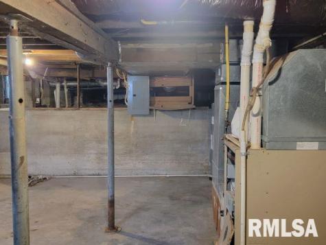 617 North 14th Street Herrin IL 62948