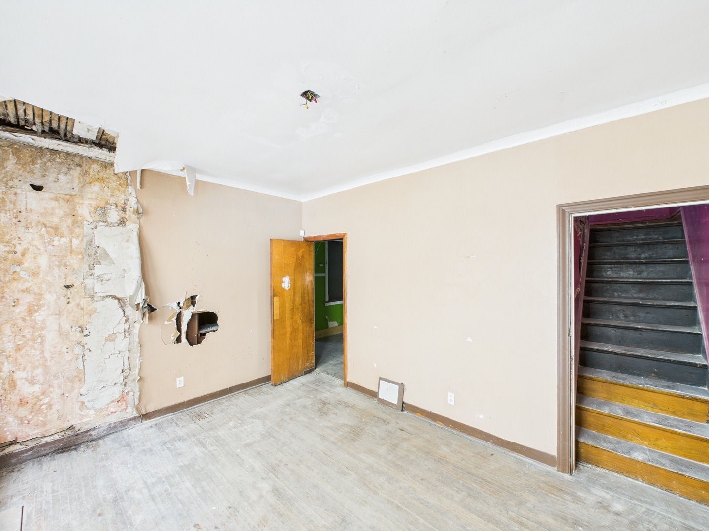 7144 South May Street Chicago IL 60621