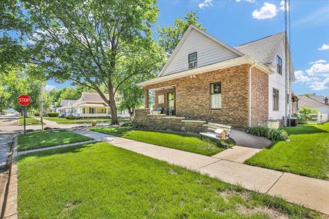 12 South Walnut Street Villa Grove IL 61956