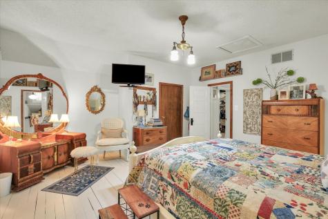 12 South Walnut Street Villa Grove IL 61956