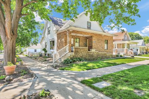 12 South Walnut Street Villa Grove IL 61956