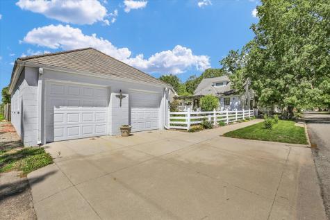 12 South Walnut Street Villa Grove IL 61956