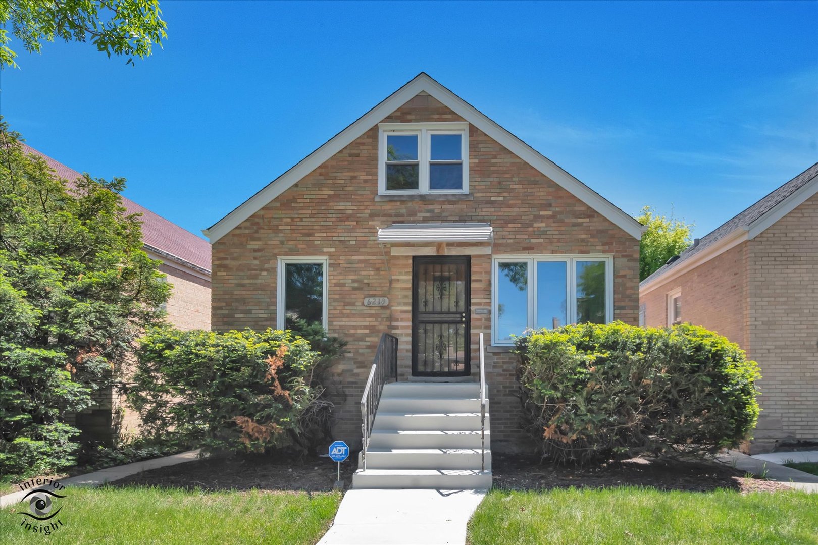 6219 West Montrose Avenue Chicago IL 60634