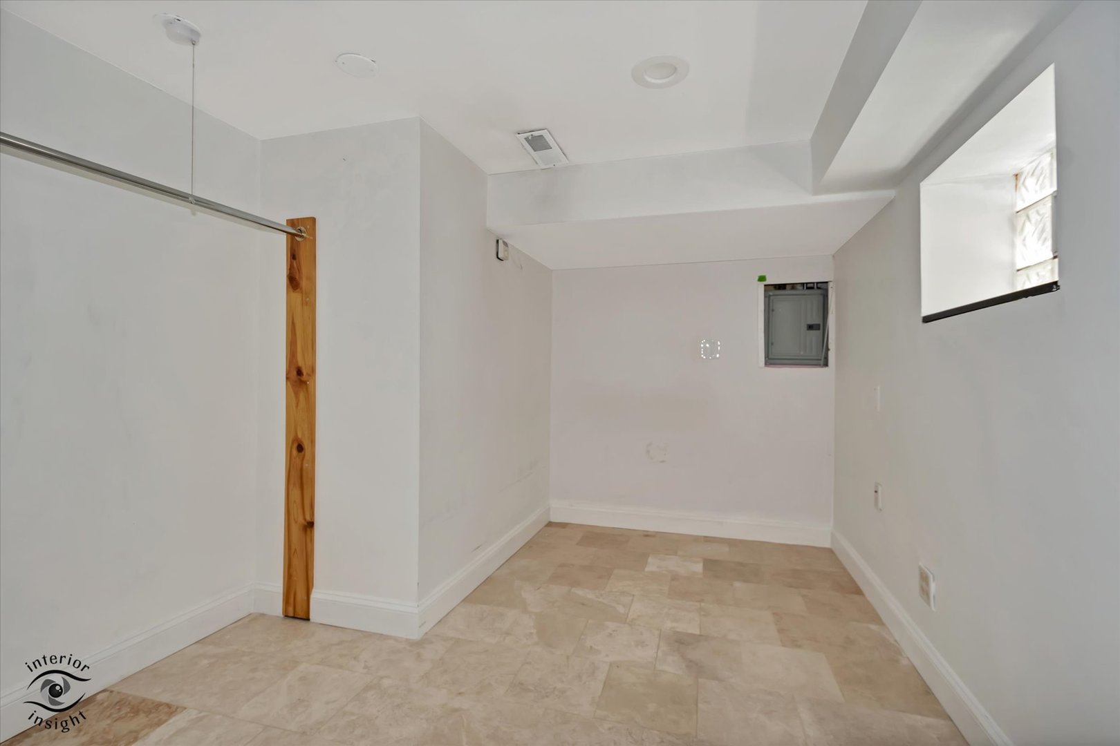 6219 West Montrose Avenue Chicago IL 60634