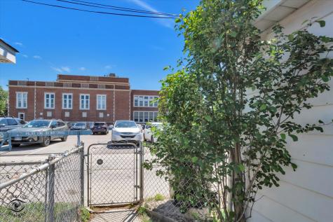 6219 West Montrose Avenue Chicago IL 60634