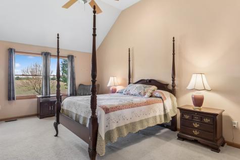 1305 W Northwind Drive Sandwich IL 60548