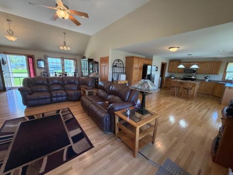 1305 W Northwind Drive Sandwich IL 60548
