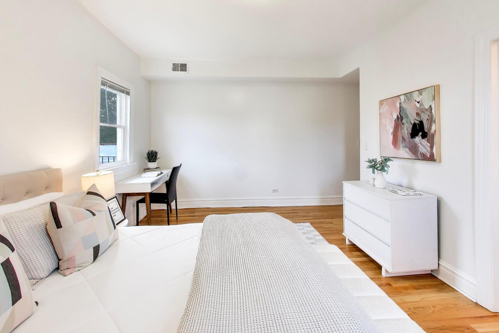 2157 West Erie Street Chicago IL 60612