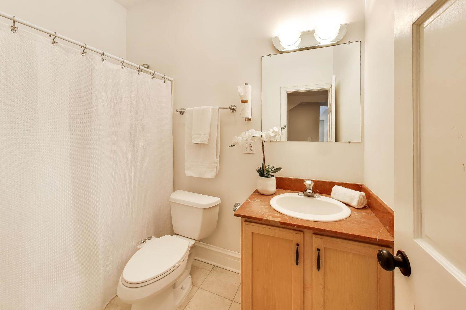 2157 West Erie Street Chicago IL 60612