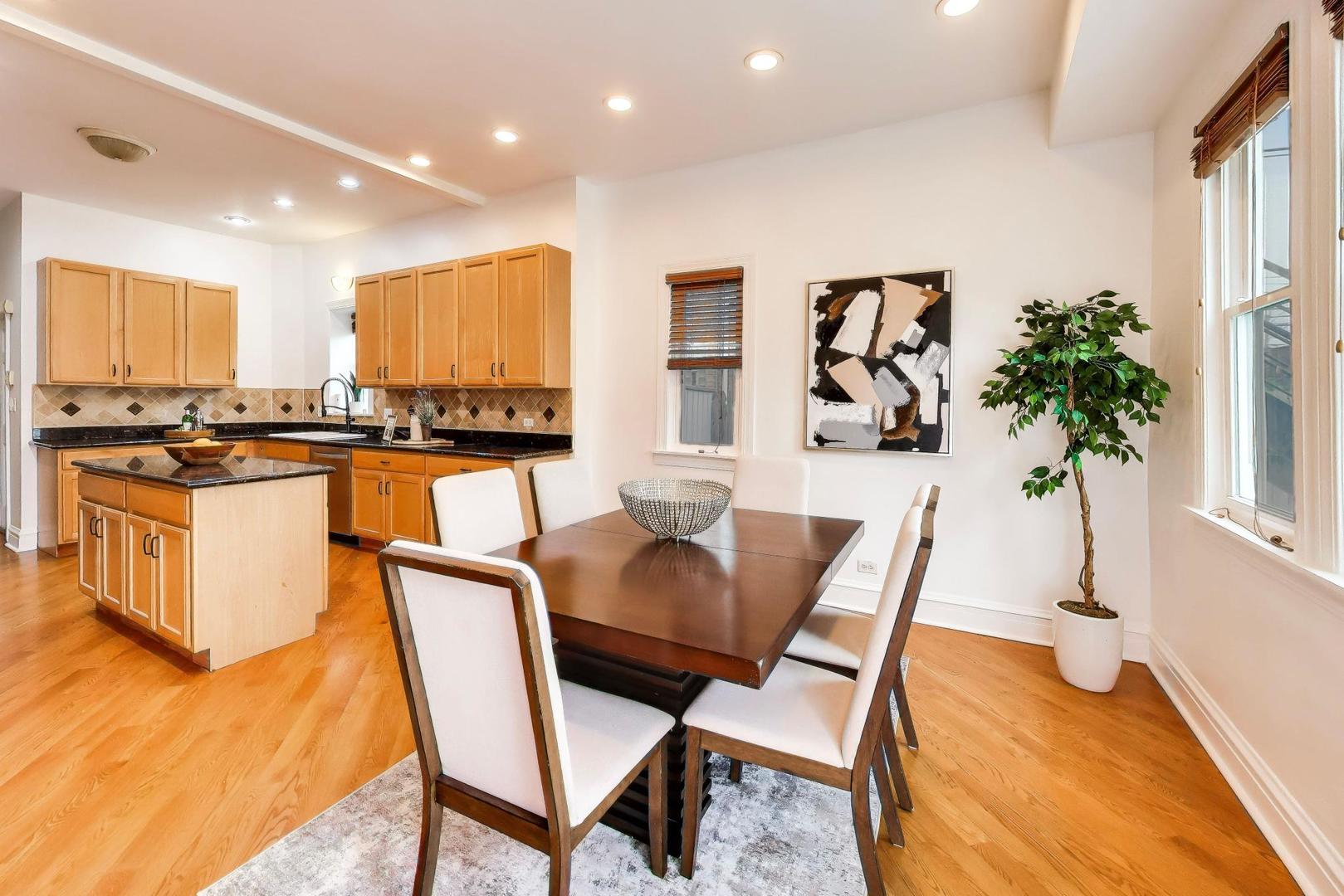 2157 West Erie Street Chicago IL 60612