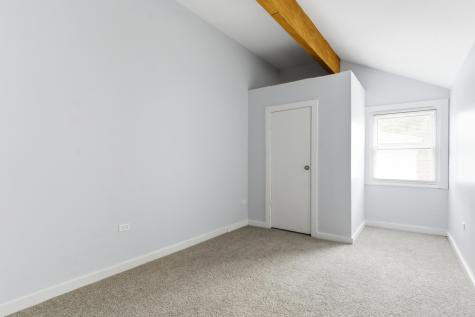 22 East 19th Place Chicago Heights IL 60411