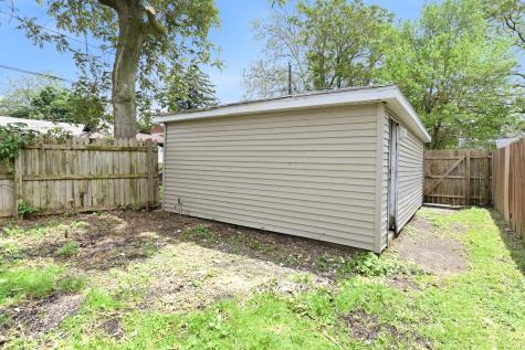 22 East 19th Place Chicago Heights IL 60411