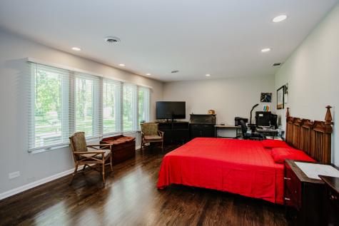29W625 Hawthorne Lane West Chicago IL 60185
