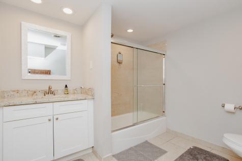 29W625 Hawthorne Lane West Chicago IL 60185