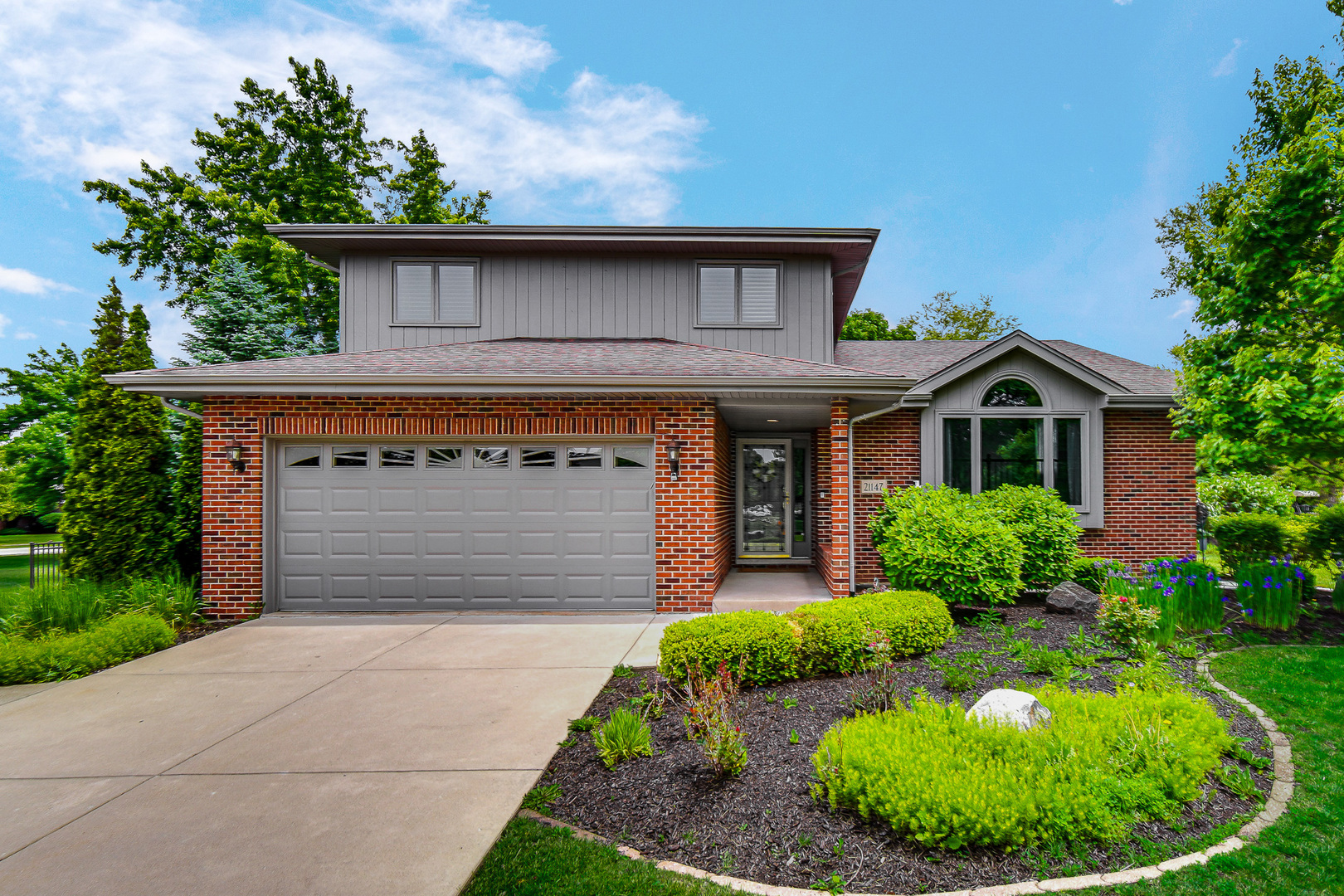 21147 Hunter Woods Drive Frankfort IL 60423