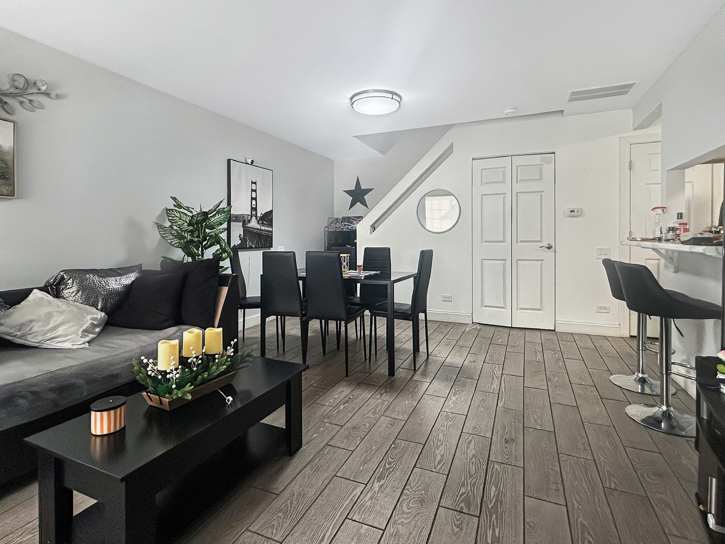 345 Gregory Street Aurora IL 60504