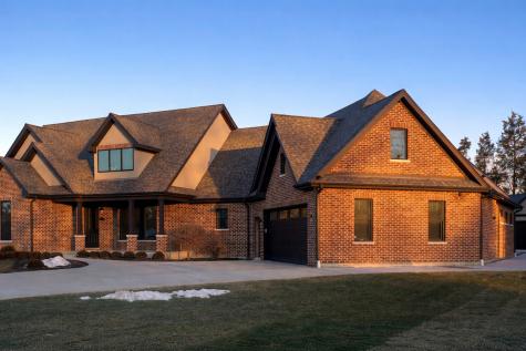 740 67TH Place Willowbrook IL 60527