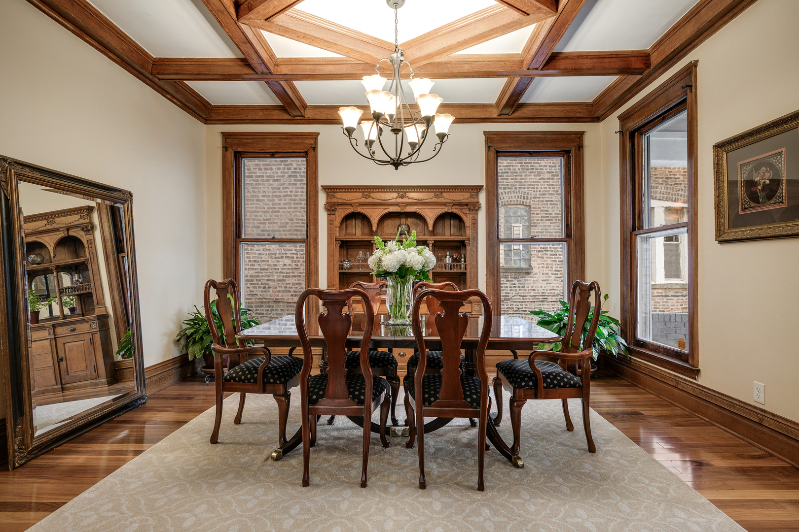 6316 North Magnolia Avenue Chicago IL 60660