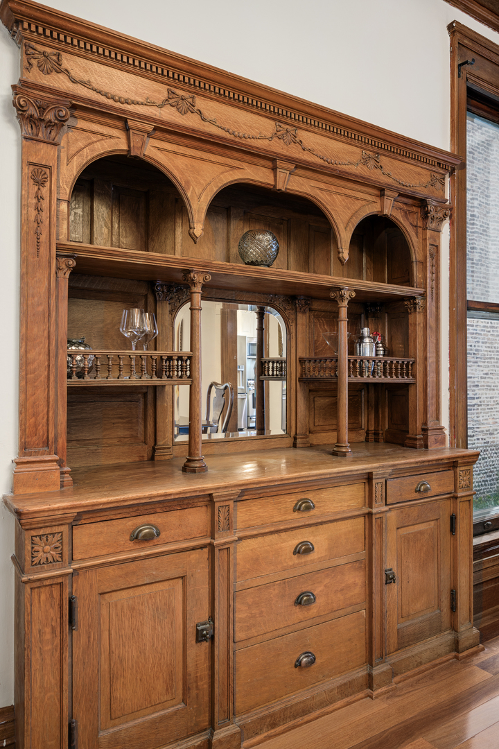 6316 North Magnolia Avenue Chicago IL 60660