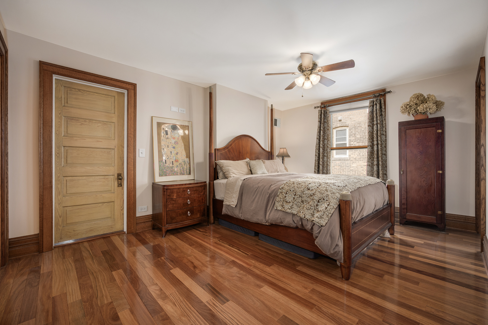 6316 North Magnolia Avenue Chicago IL 60660