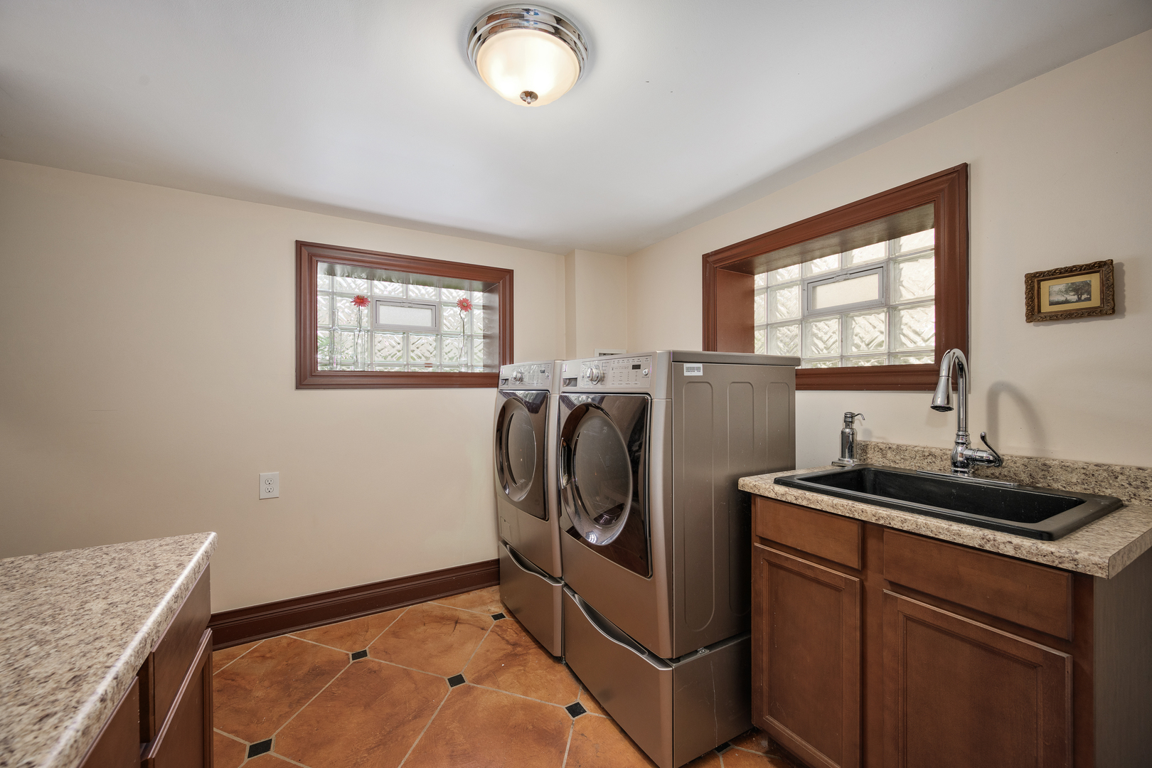 6316 North Magnolia Avenue Chicago IL 60660